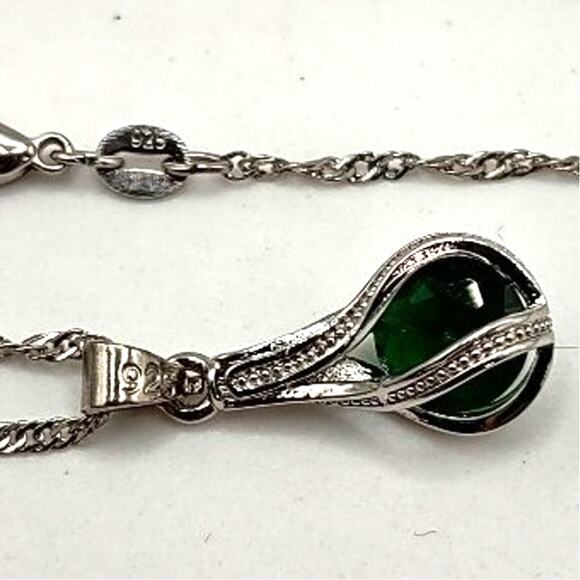 925 Silver Necklace W/ Green Lab Emerald Teardrop Pendant Anniversary Birthday - Picture 2 of 6